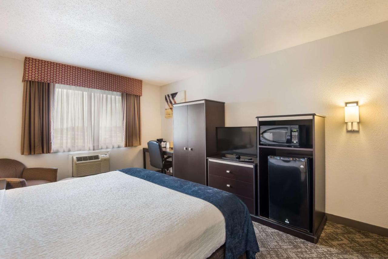 Best Western Mount Pleasant Inn Exterior photo